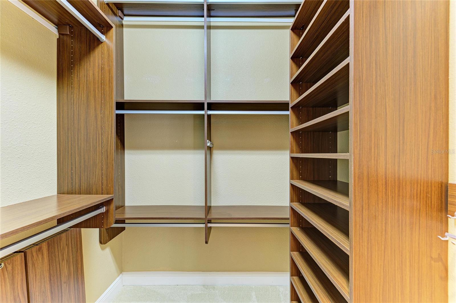 THE MOORINGS AT EDGEWATER III - Residential