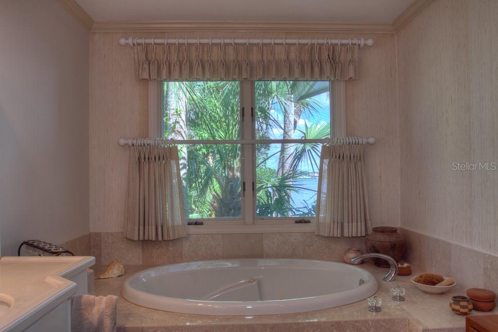 CASEY KEY - Residential Lease