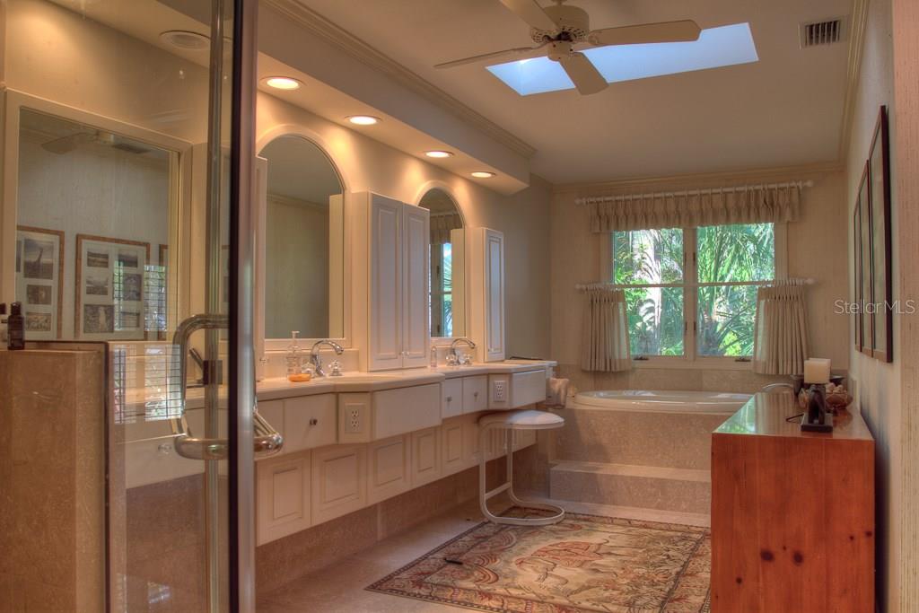 CASEY KEY - Residential Lease