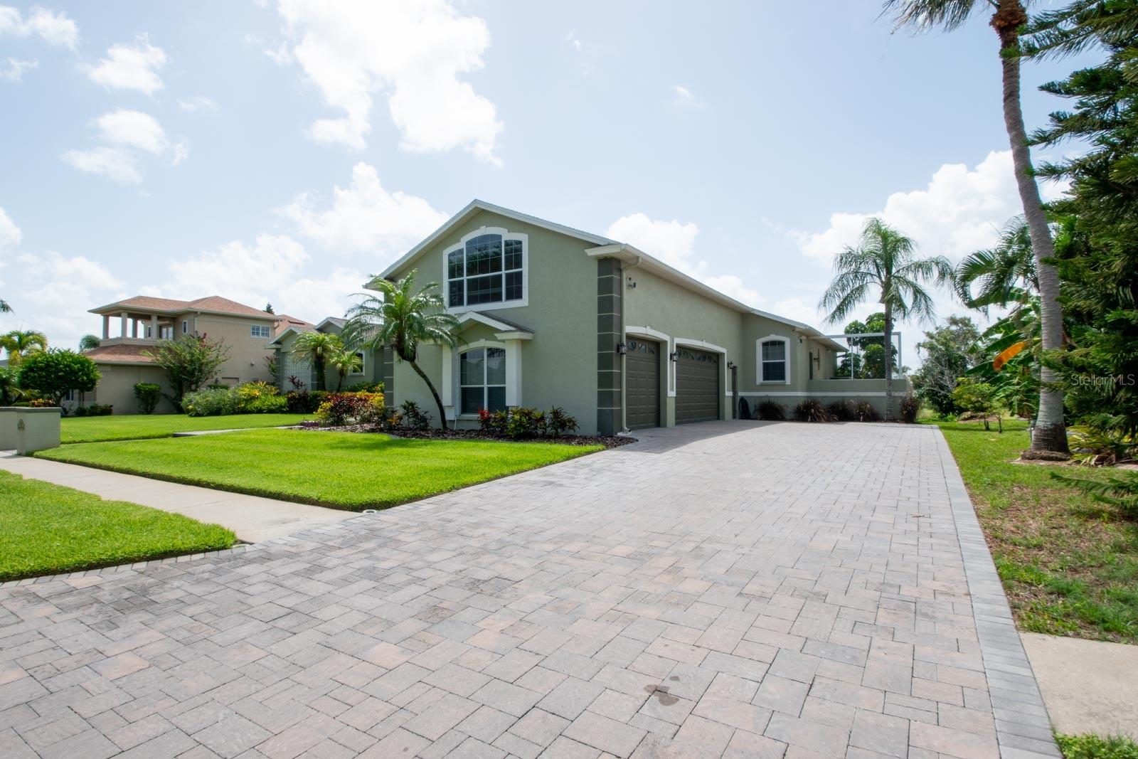 916 BUNKER VIEW DRIVE