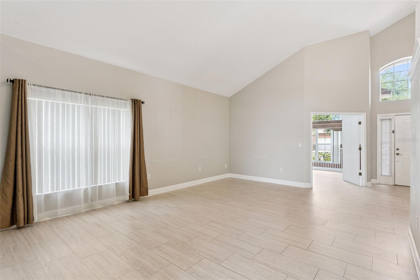 FALCON TRACE - Residential