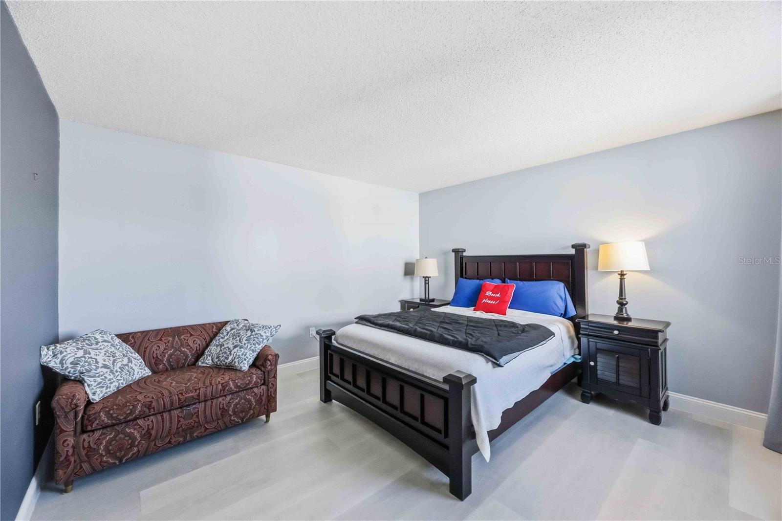 HERONMERE - Residential