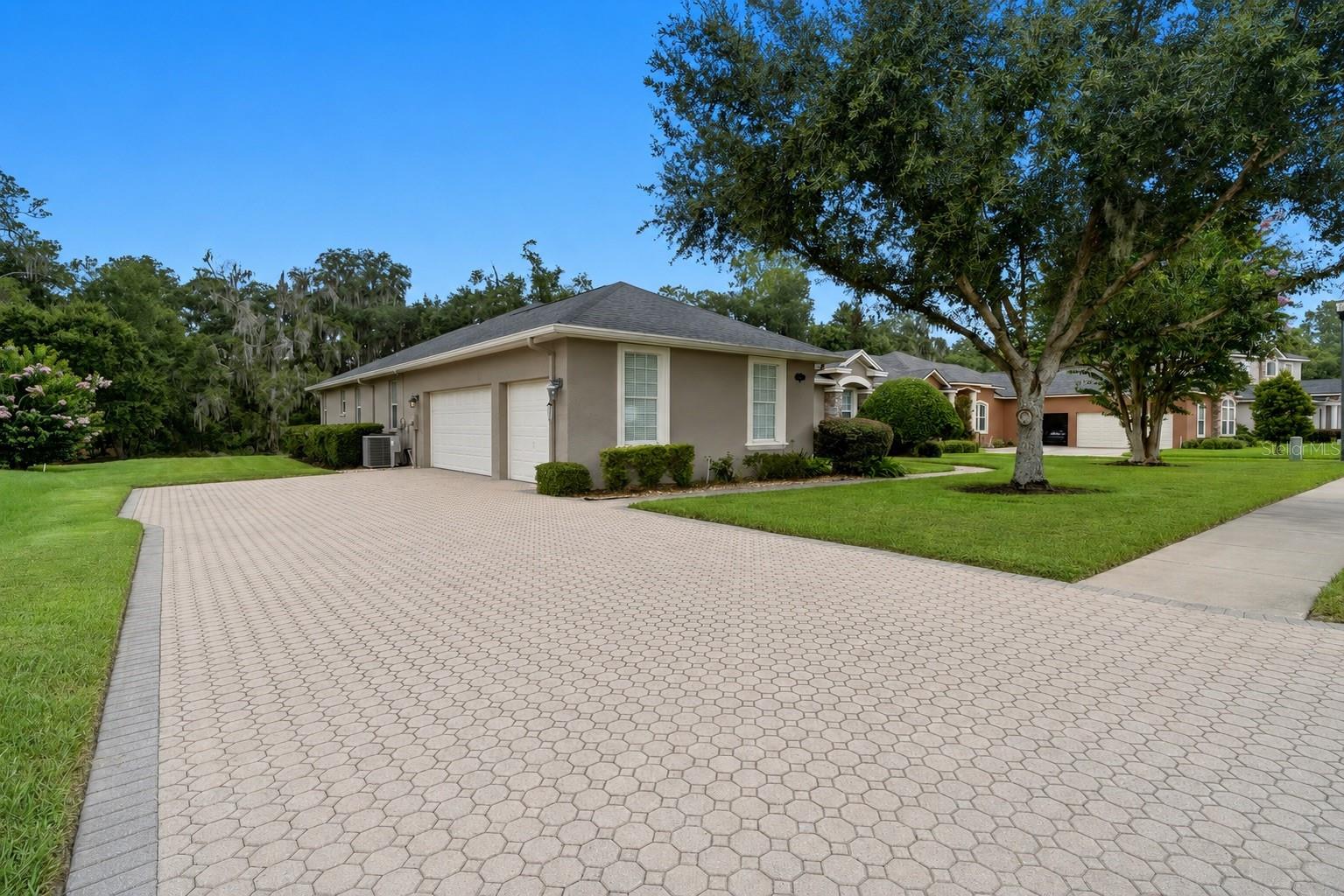 3196 HAWKS RIDGE DRIVE
