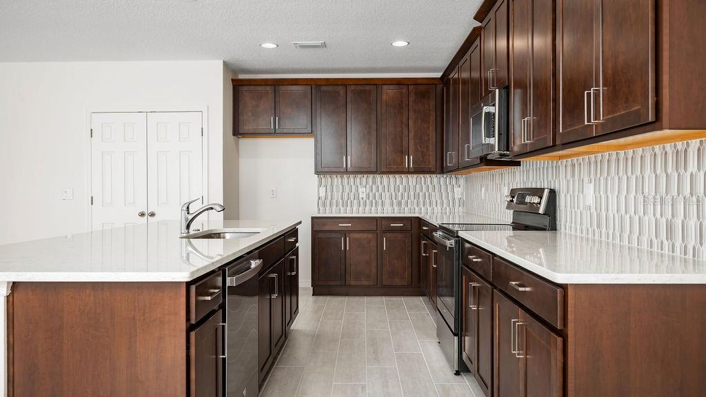 471 SHADOW GORGE WAY