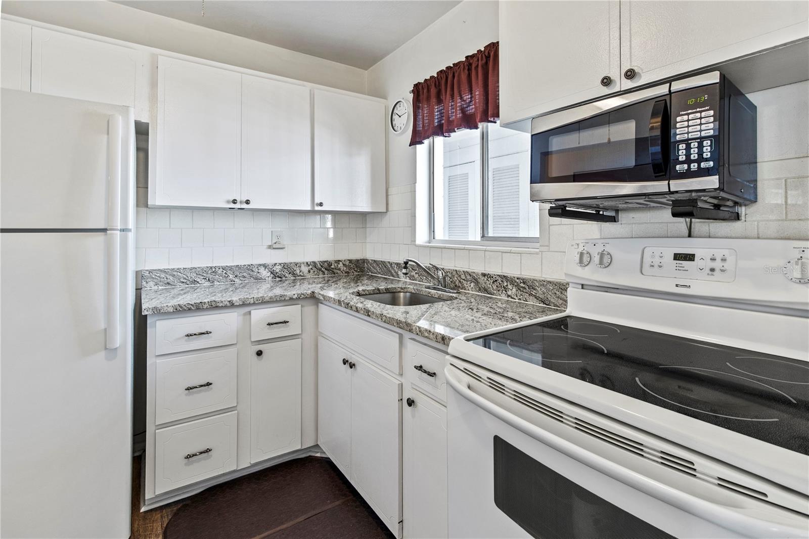 THIRD BAYSHORE CONDOMINIUM - Residential