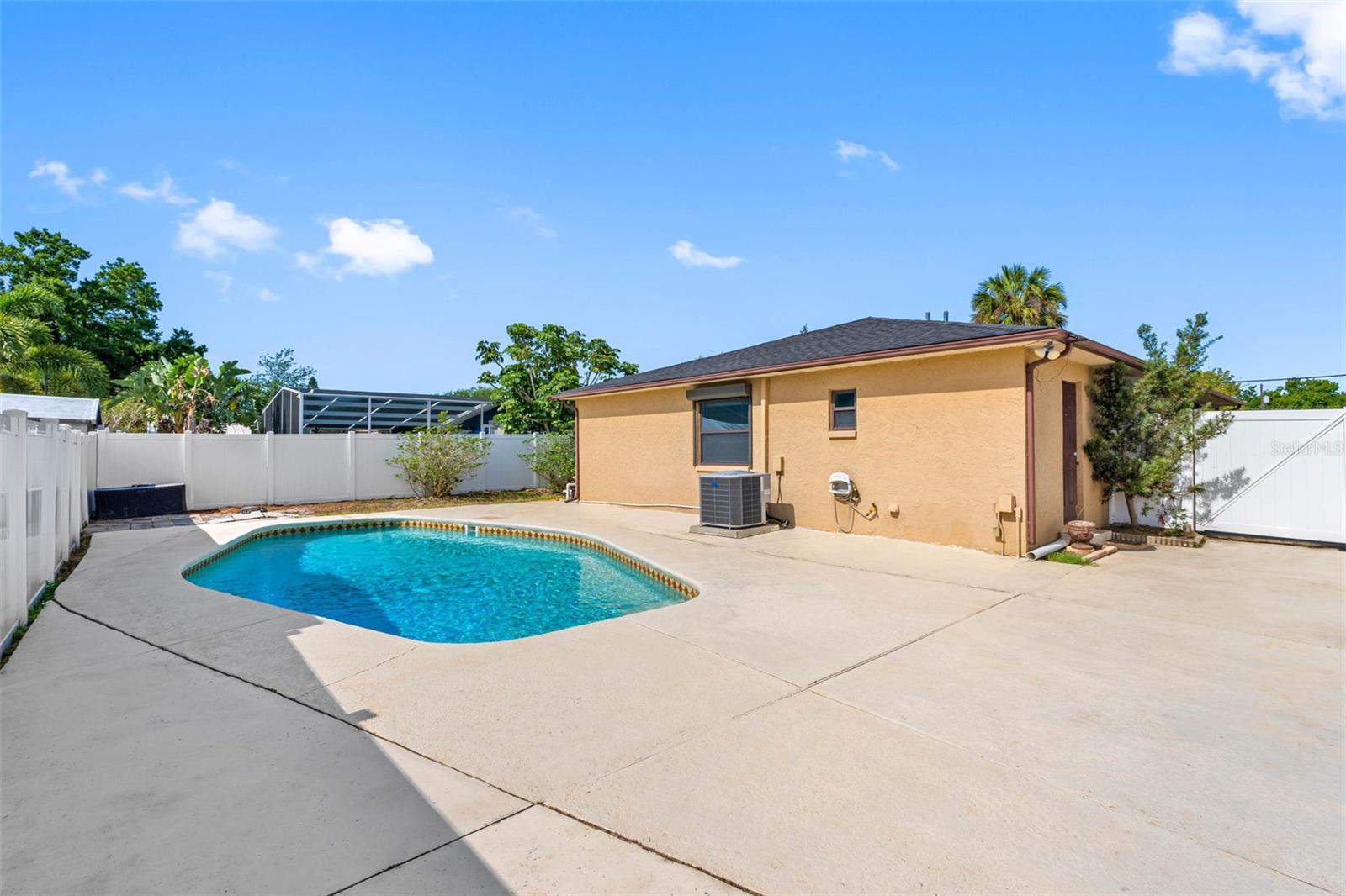 TREASURE PARK - Residential