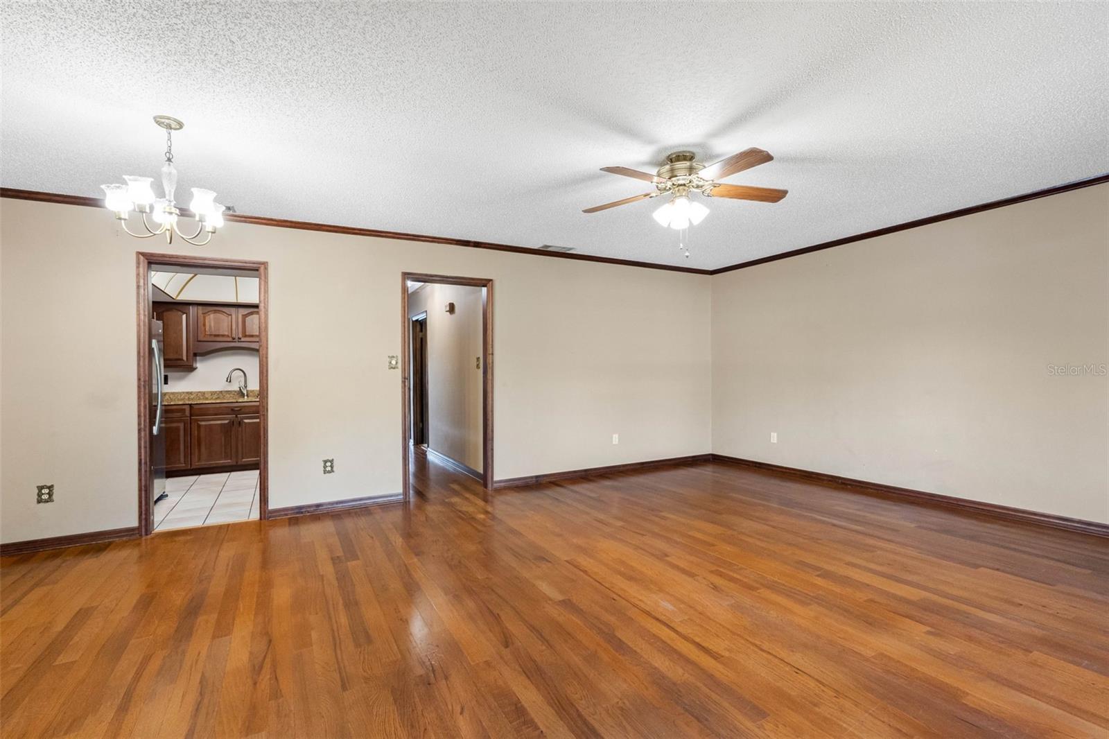 TREASURE PARK - Residential