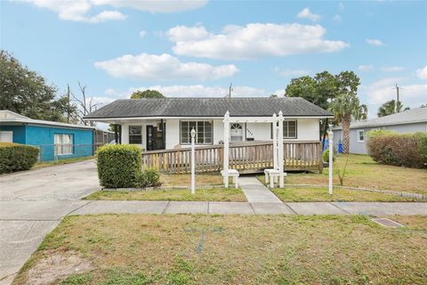 Photo of 3074 Melrose Avenue S, St Petersburg, FL 33712 (MLS # TB8469714)