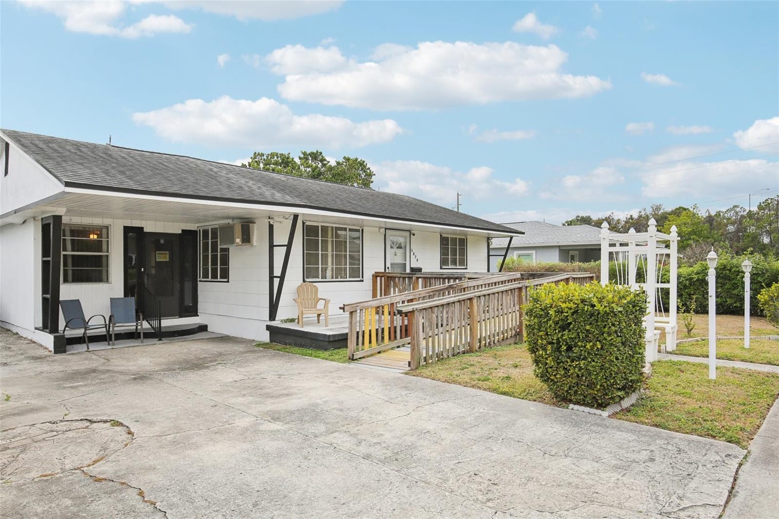 3074 MELROSE AVENUE S