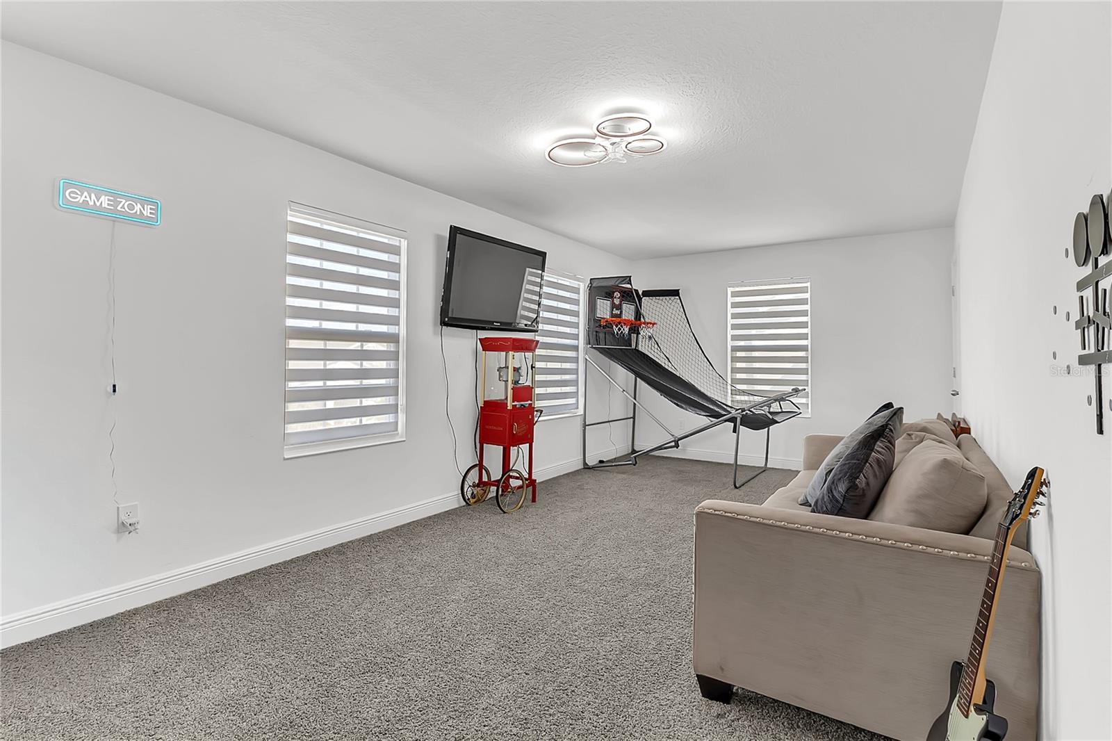 HANOVER LAKES PH 4 - Residential