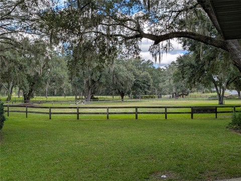 Tiny photo for 10871 SE County Road 326, Morriston, FL 32668 (MLS # OM725937)