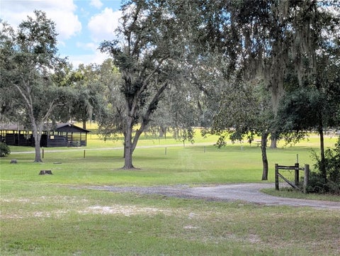 Tiny photo for 10871 SE County Road 326, Morriston, FL 32668 (MLS # OM725937)