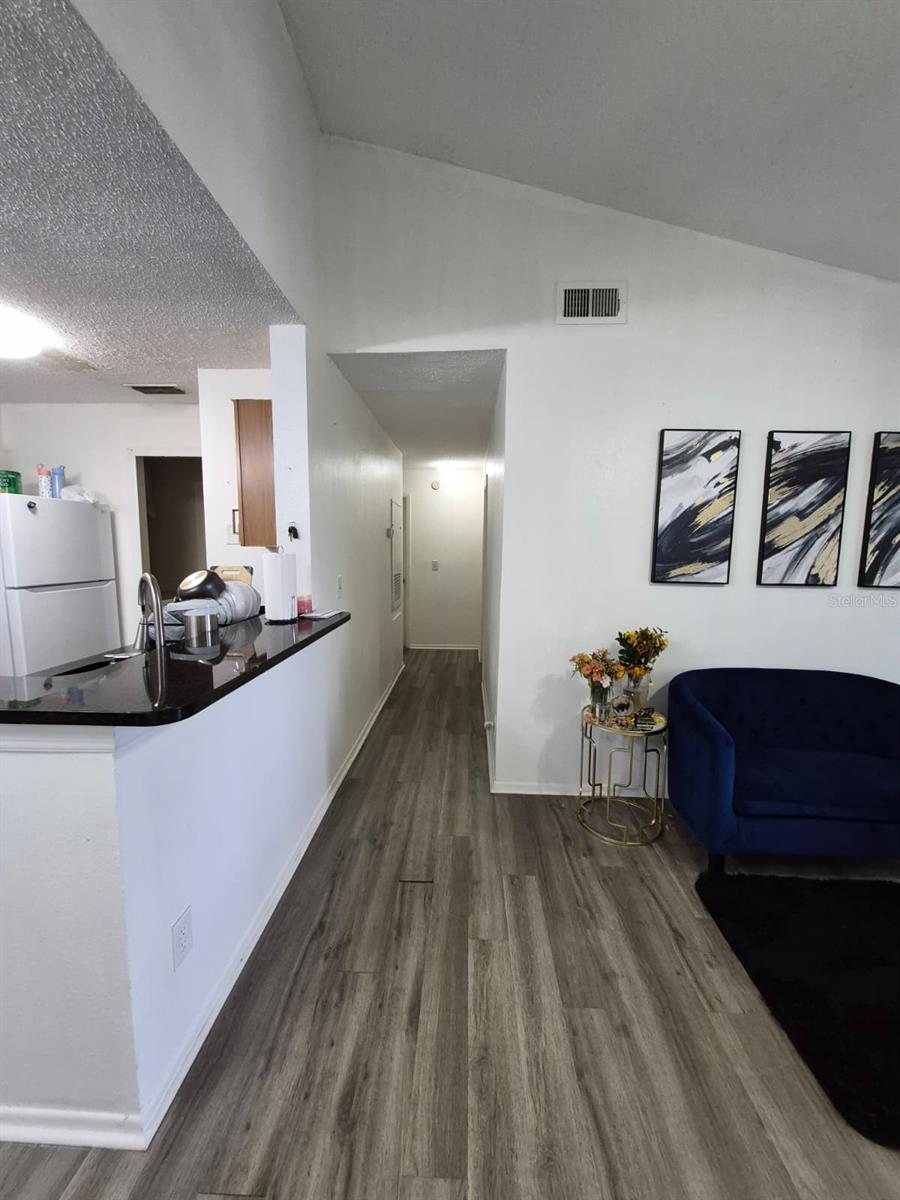 2031 CASCADES BOULEVARD 307