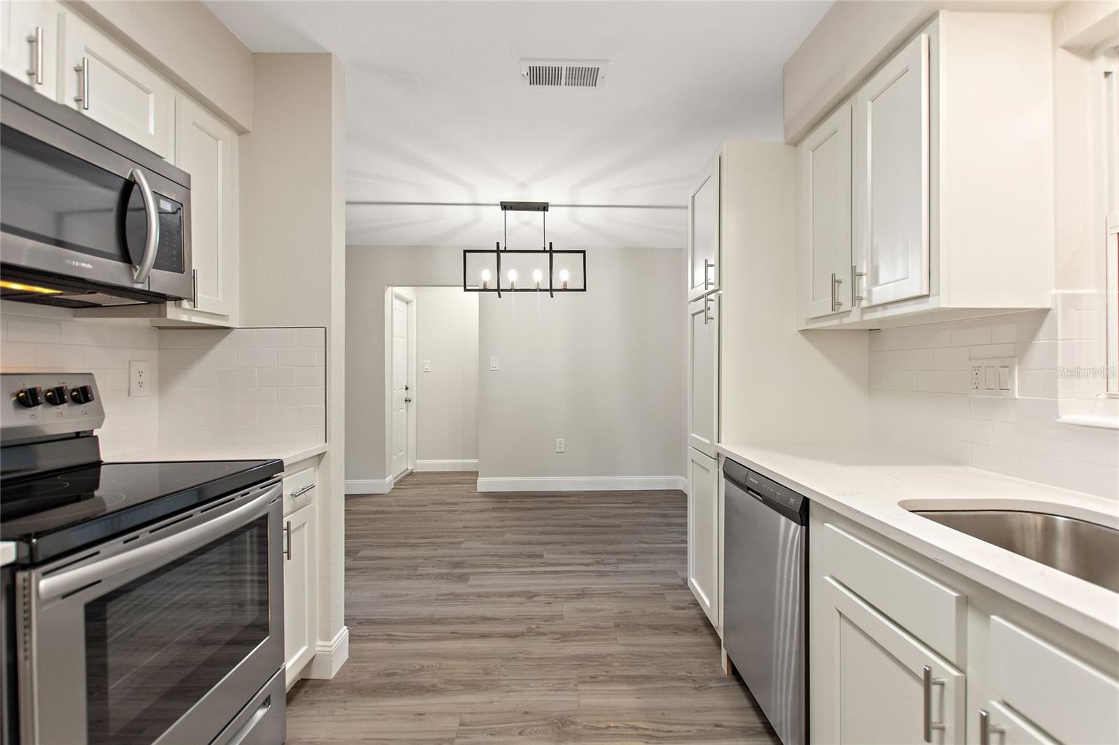 RIDGEWOOD ESTATES 17 ADD - Residential