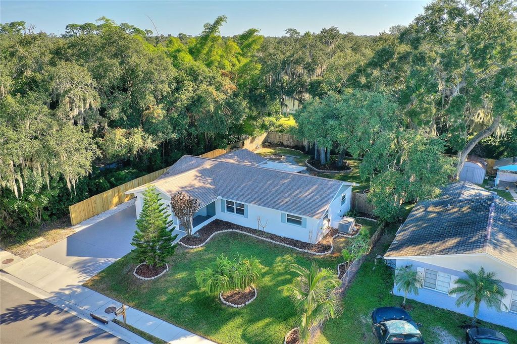 Photo of 3331 Woodmont Drive, Sarasota, FL 34232 (MLS # A4669661)