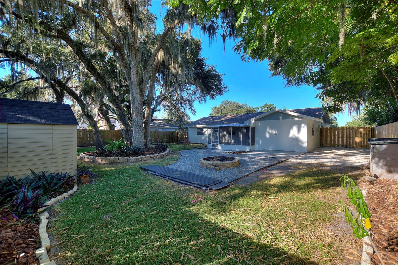 RIDGEWOOD ESTATES 17 ADD - Residential