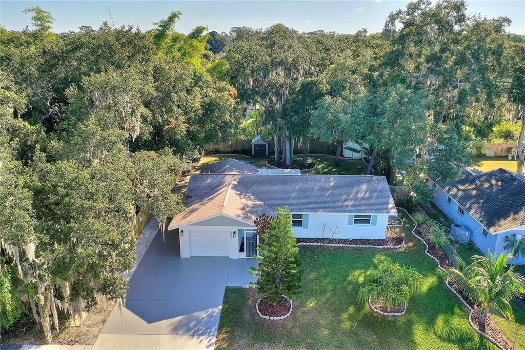 Photo of 3331 Woodmont Drive, Sarasota, FL 34232 (MLS # A4669661)
