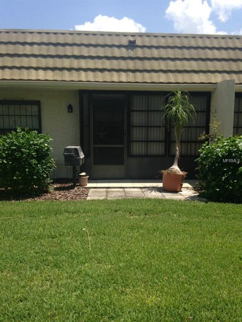 A home in WINTER HAVEN