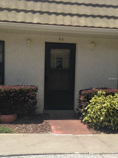 A home in WINTER HAVEN