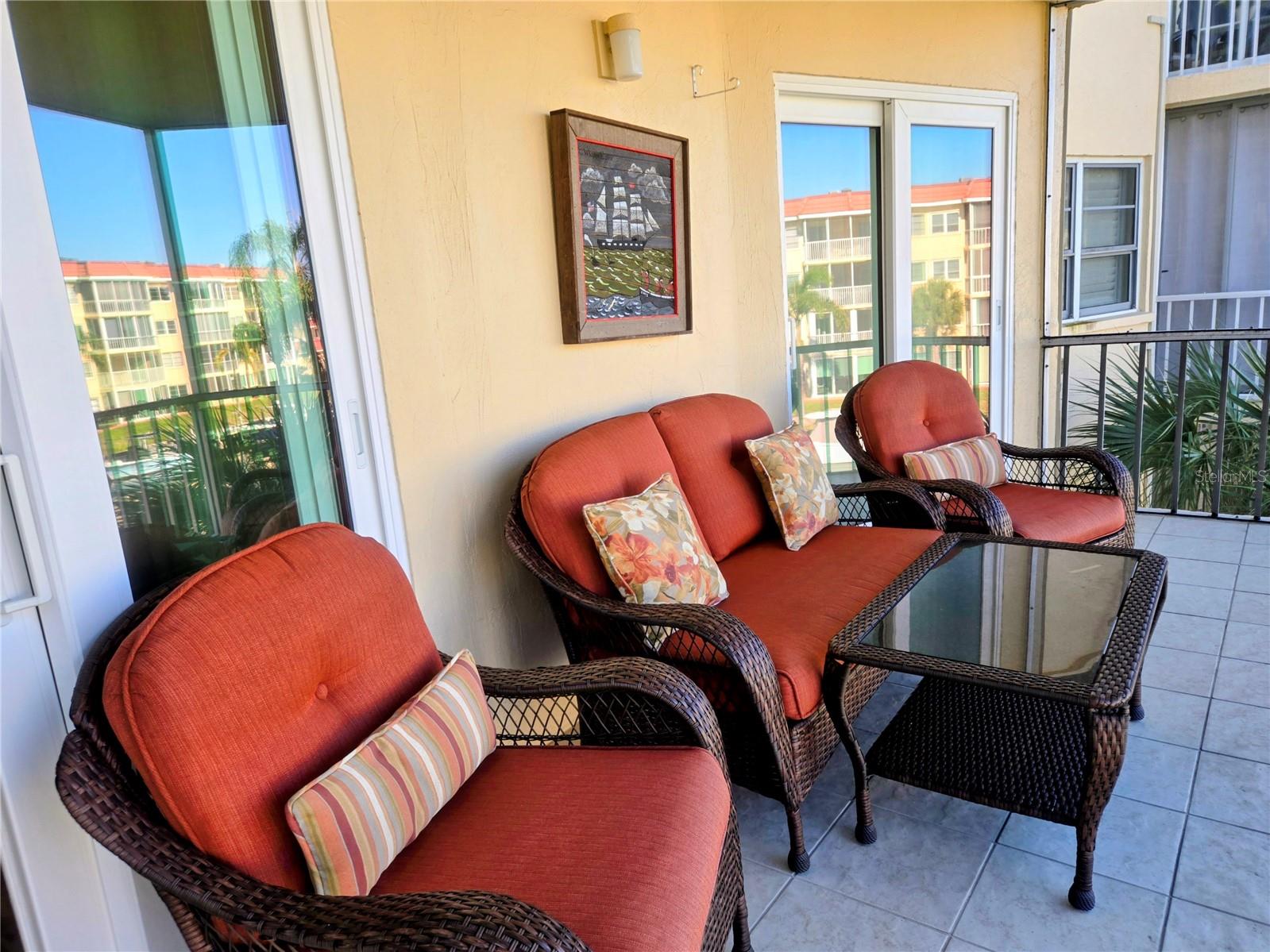 SIESTA HARBOR I - Residential