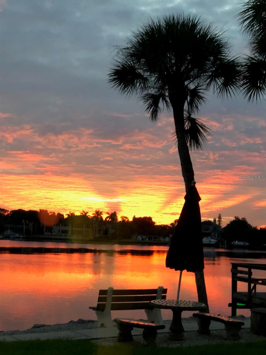 SIESTA HARBOR I - Residential