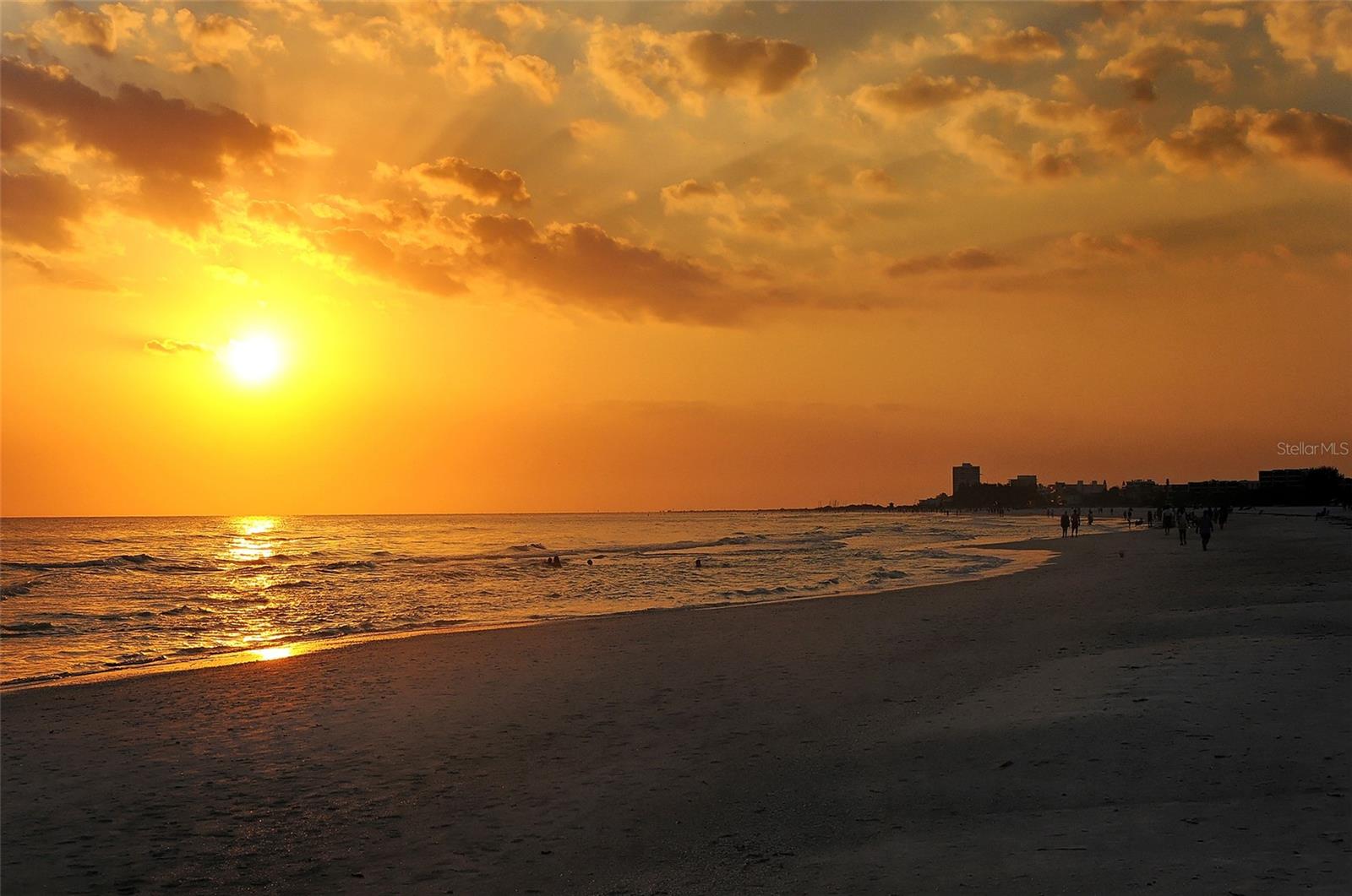 SIESTA HARBOR I - Residential