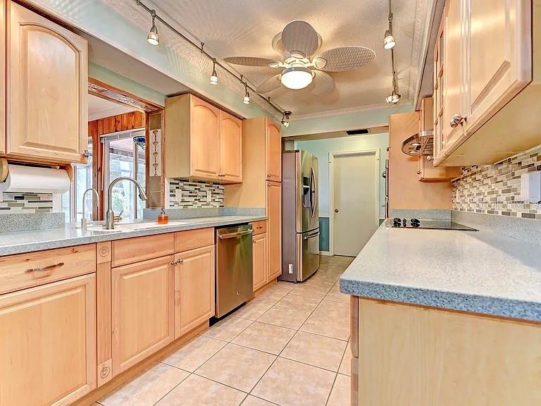 DONA BAY SHORES - Residential
