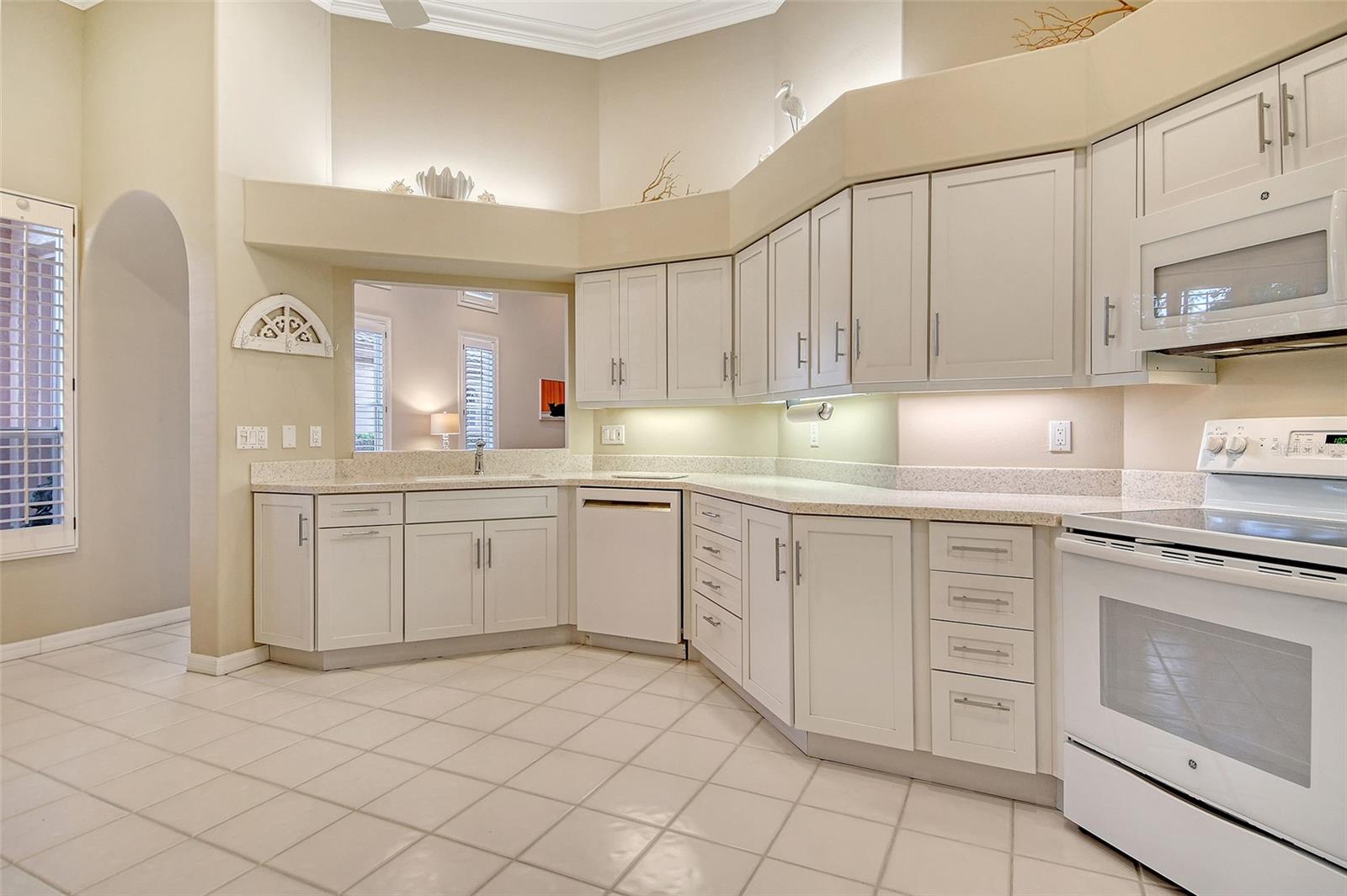 MIRA LAGO AT PALMER RANCH PH 2 - Residential