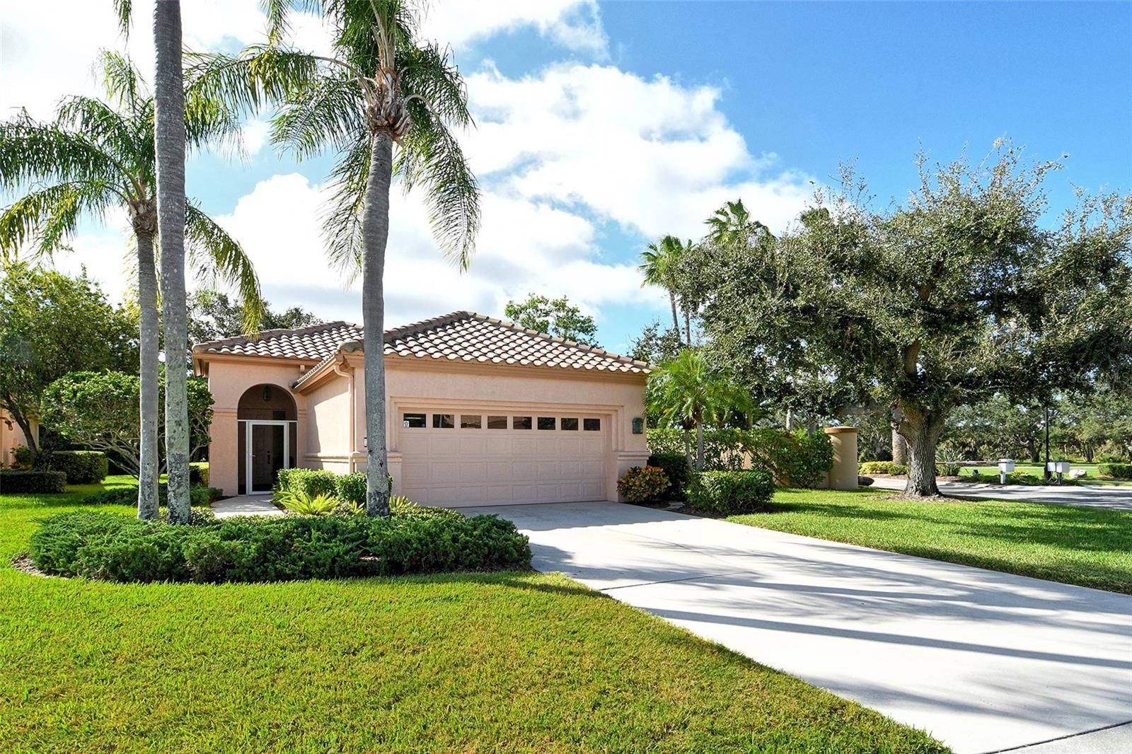 MIRA LAGO AT PALMER RANCH PH 2 - Residential