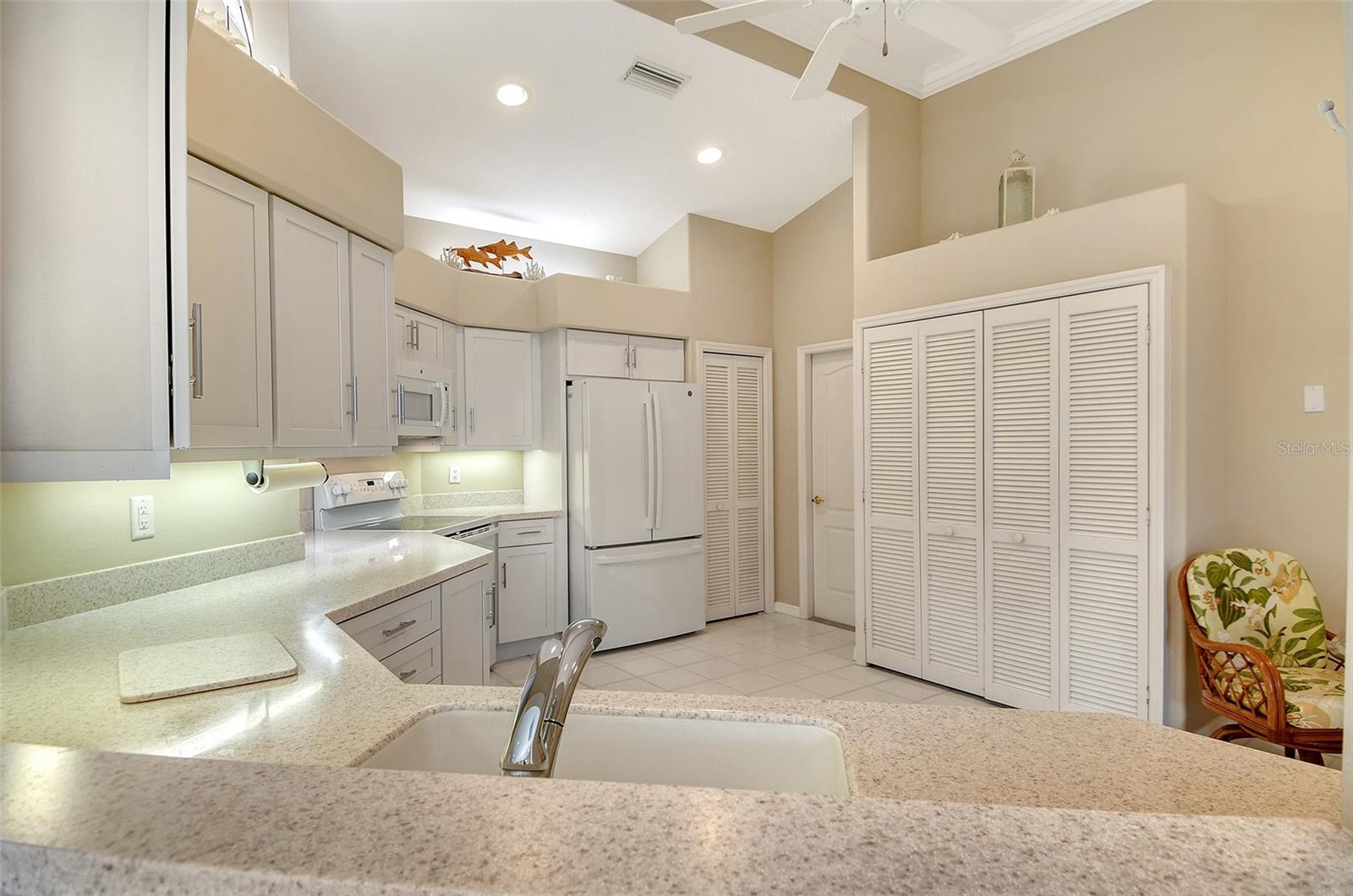 MIRA LAGO AT PALMER RANCH PH 2 - Residential