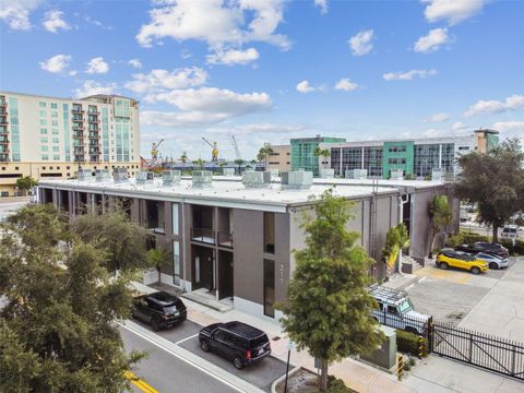 A home in TAMPA