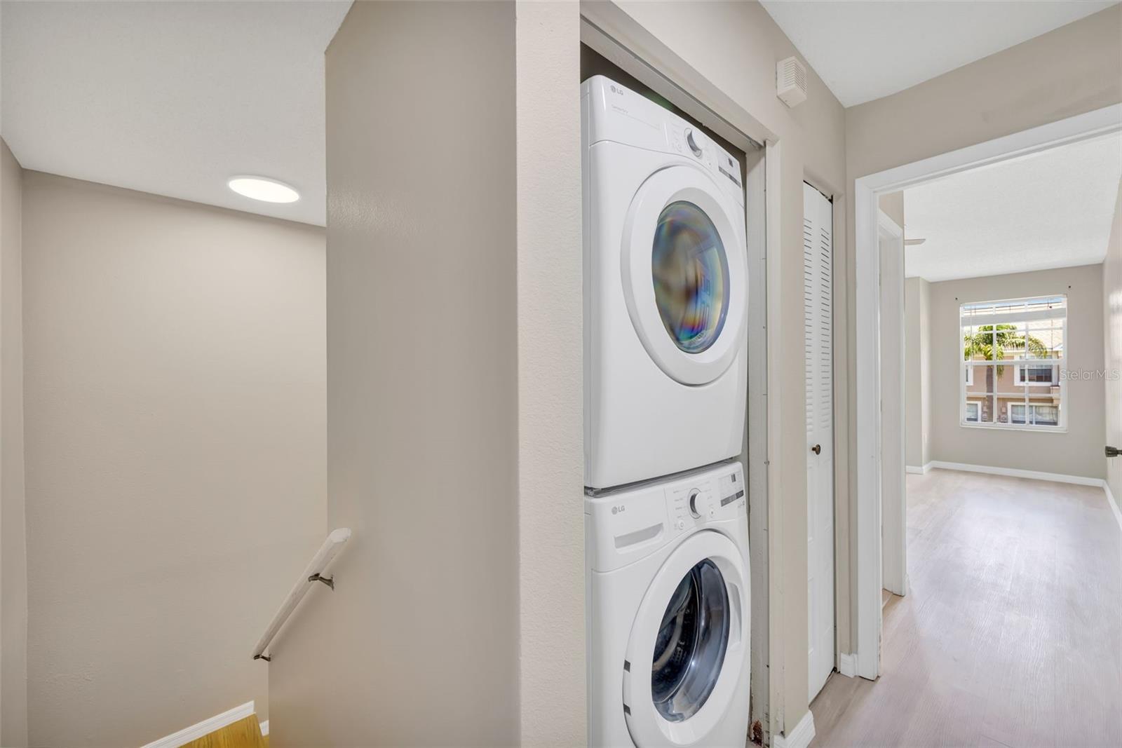 THE TOWNHOMES AT KENSINGTON PHASE E - Residential