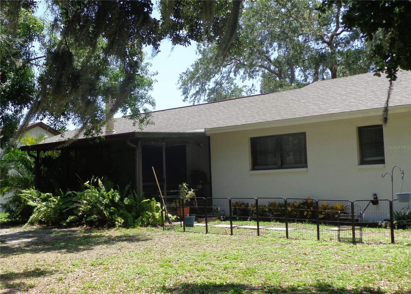 2475 WOOD OAK DRIVE