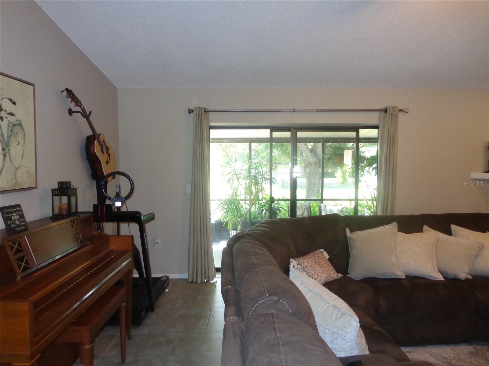 2475 WOOD OAK DRIVE
