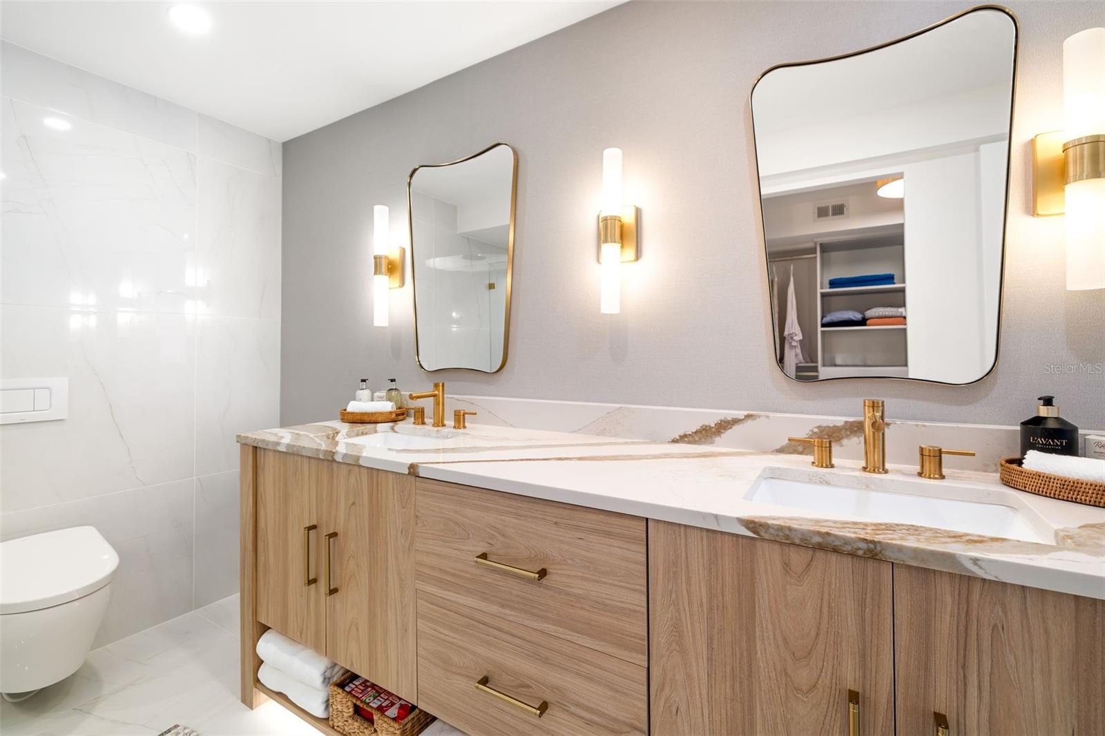 WHISPERING SANDS SEC 7 - Residential