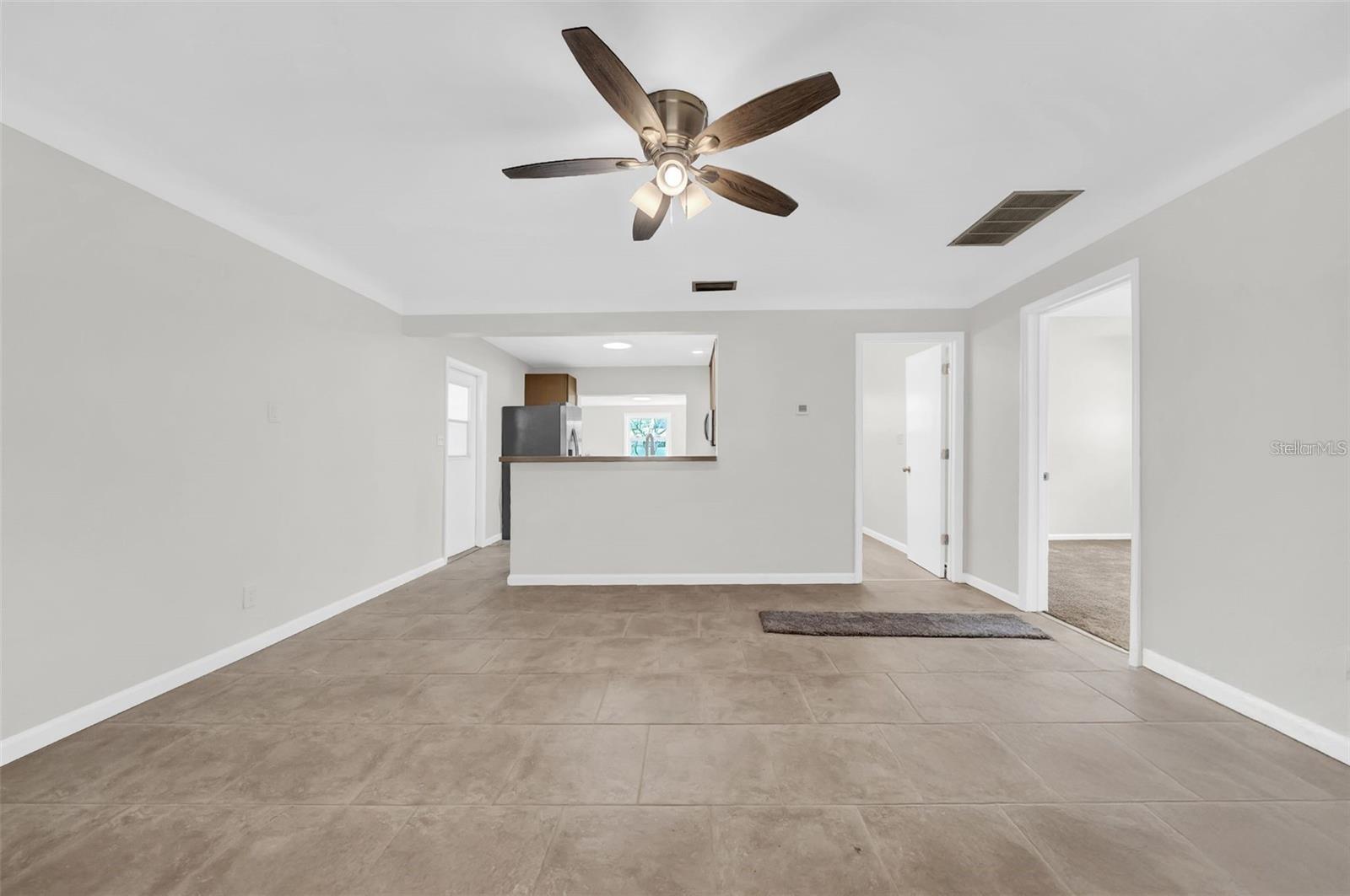 SUN-LIT SHORES - Residential Lease