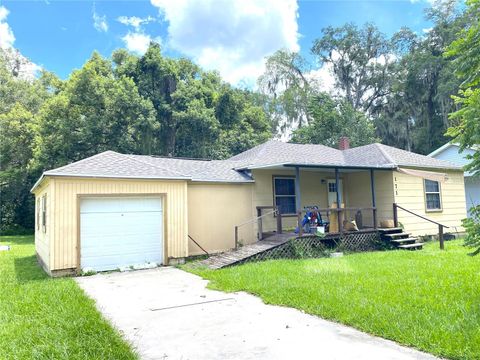 Photo of 171 NE 2nd Street, Williston, FL 32696 (MLS # OM704248)