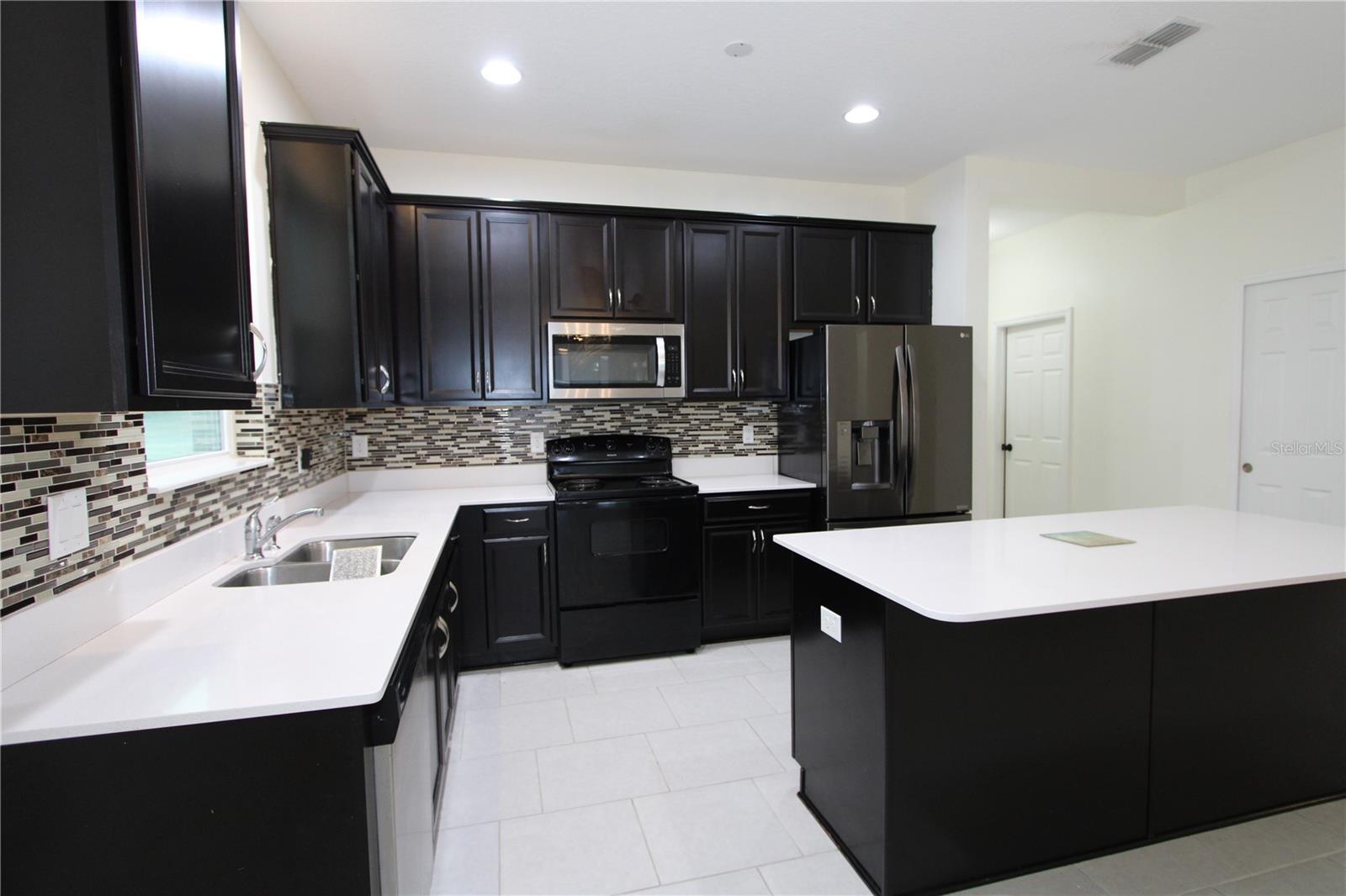 HIGHLAND MEADOWS PH 3 - Residential Lease