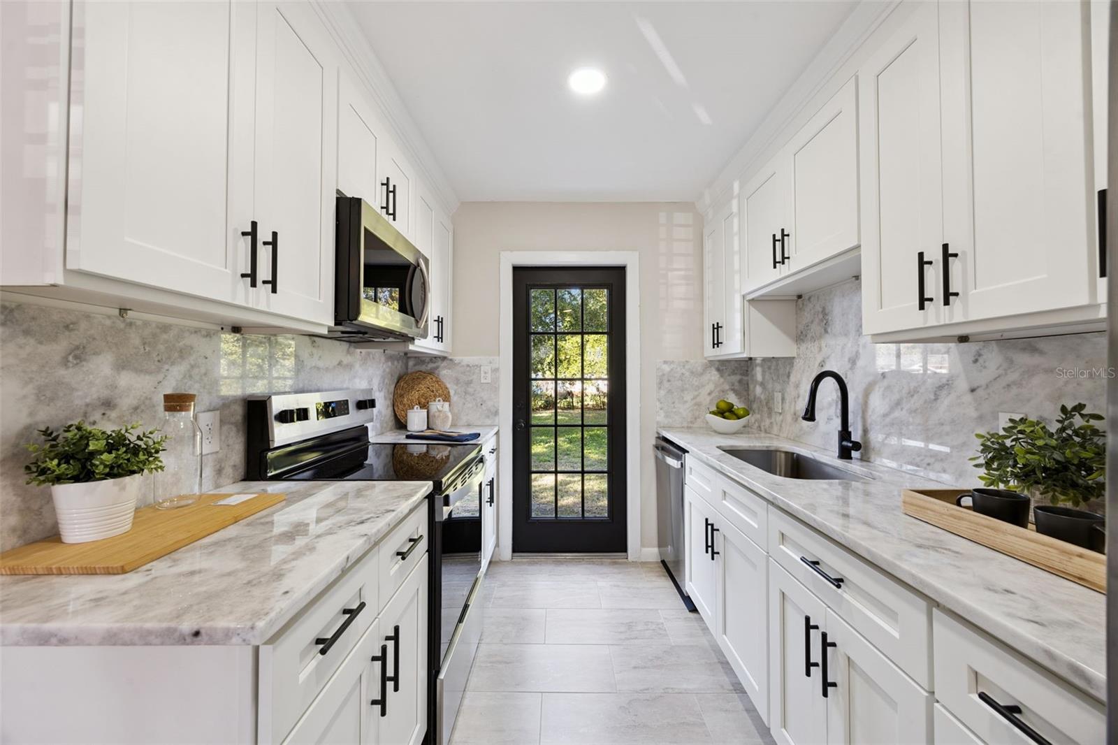 SUNSHINE GARDENS 2ND ADD - Residential