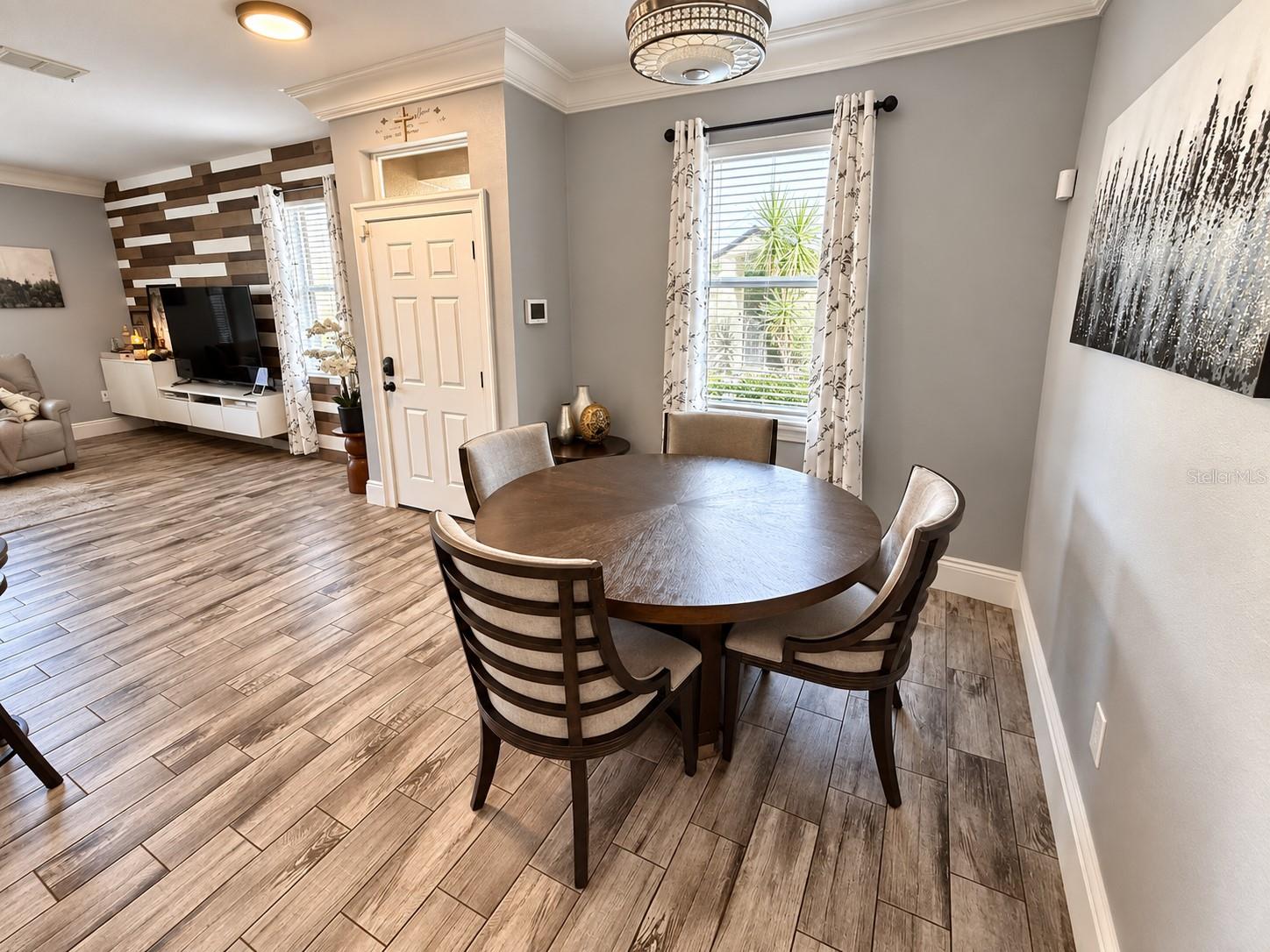 3998 PEMBERLY PINES CIRCLE