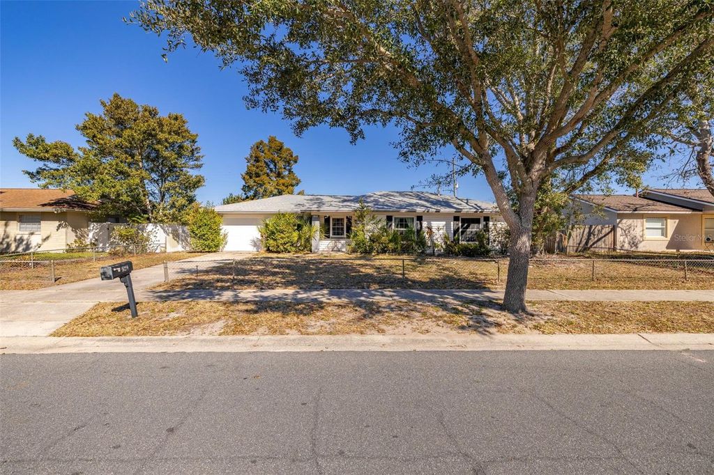 Photo of 520 Jupiter Way, Casselberry, FL 32707 (MLS # O6379282)