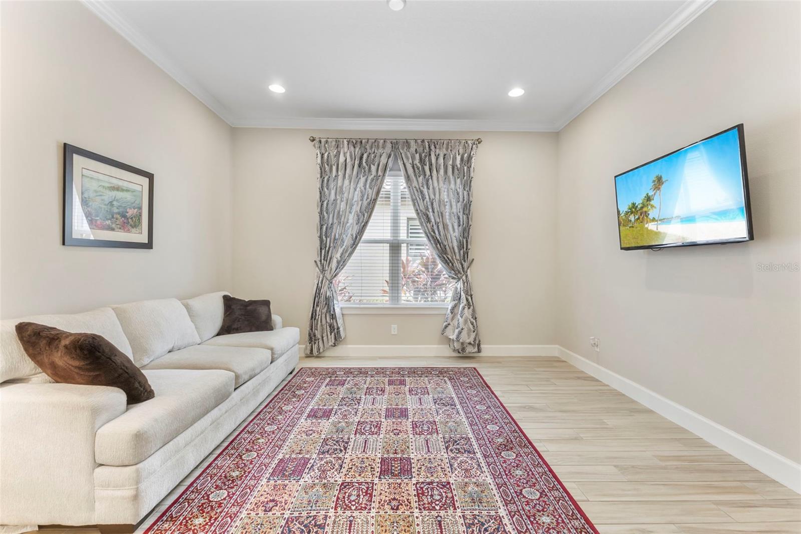 ESPLANADE PH V SUBPHASE G - Residential Lease