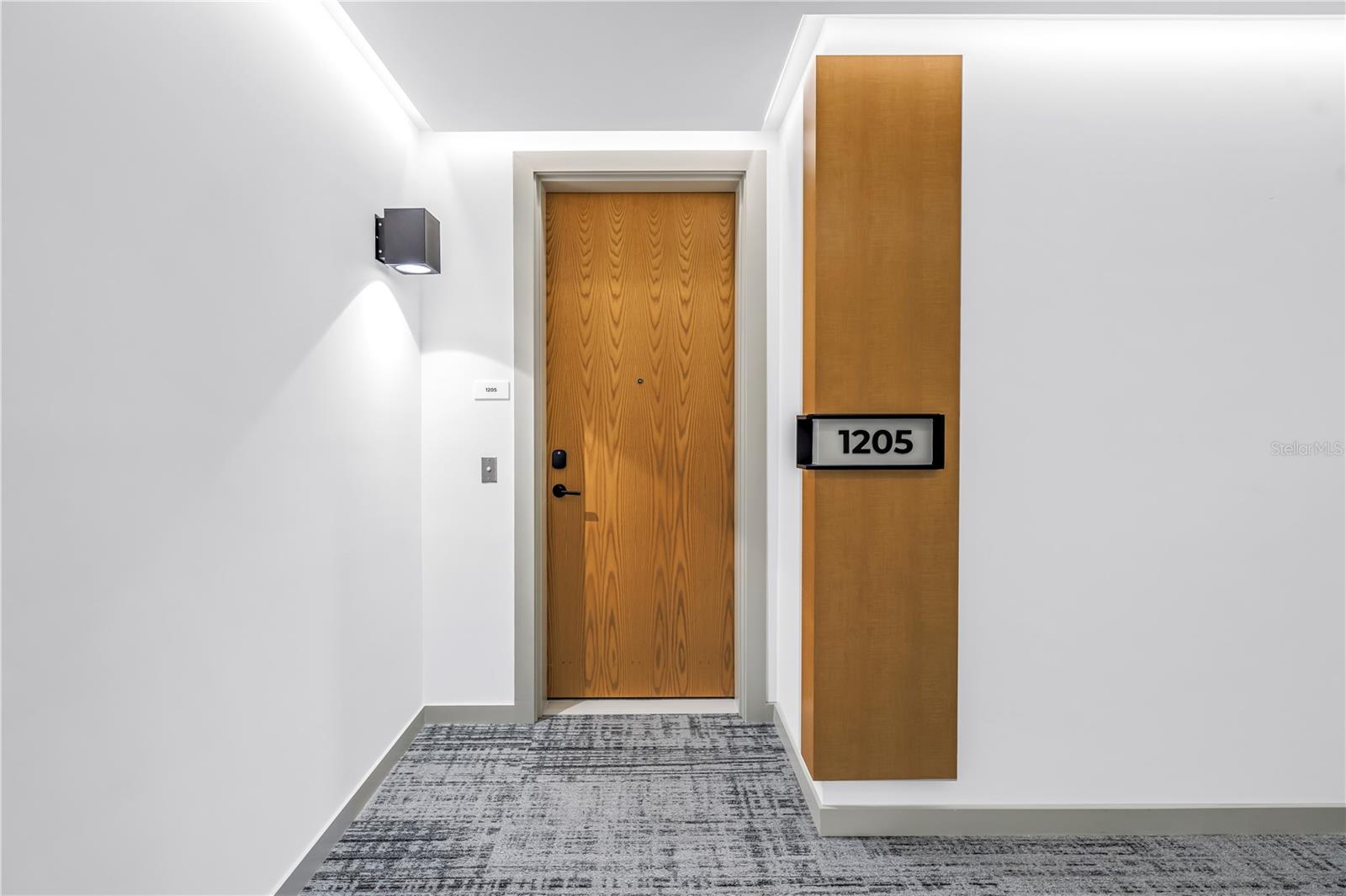 REFLECTION CONDO - Residential