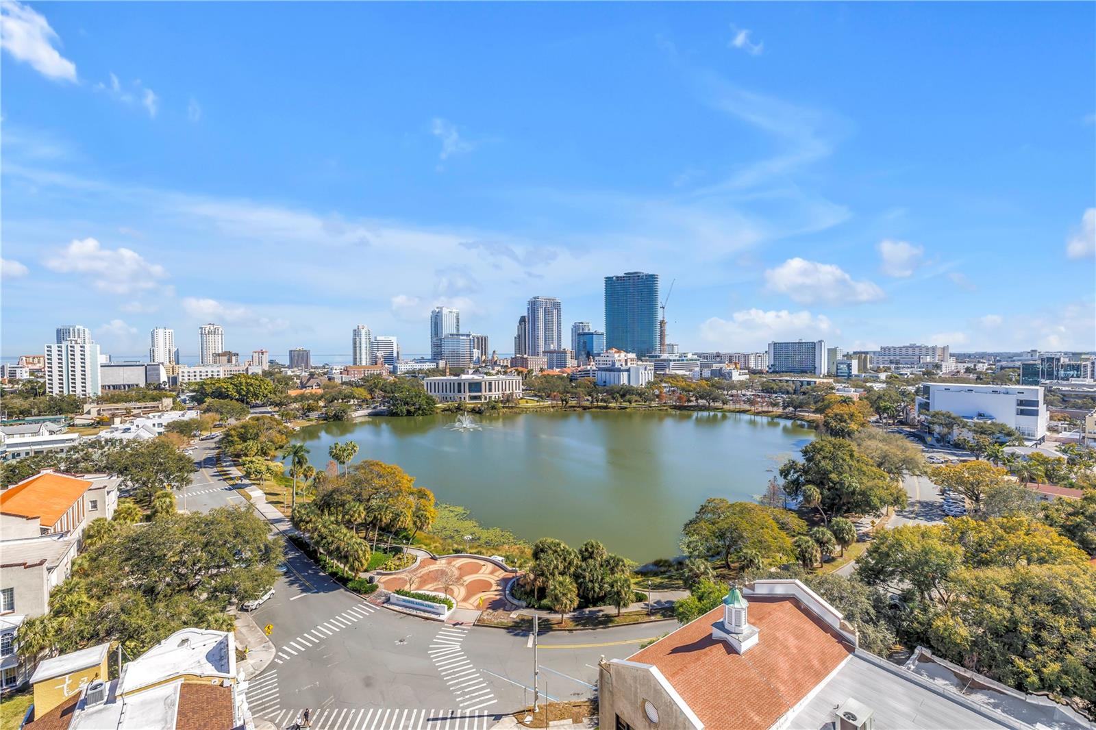 REFLECTION CONDO - Residential