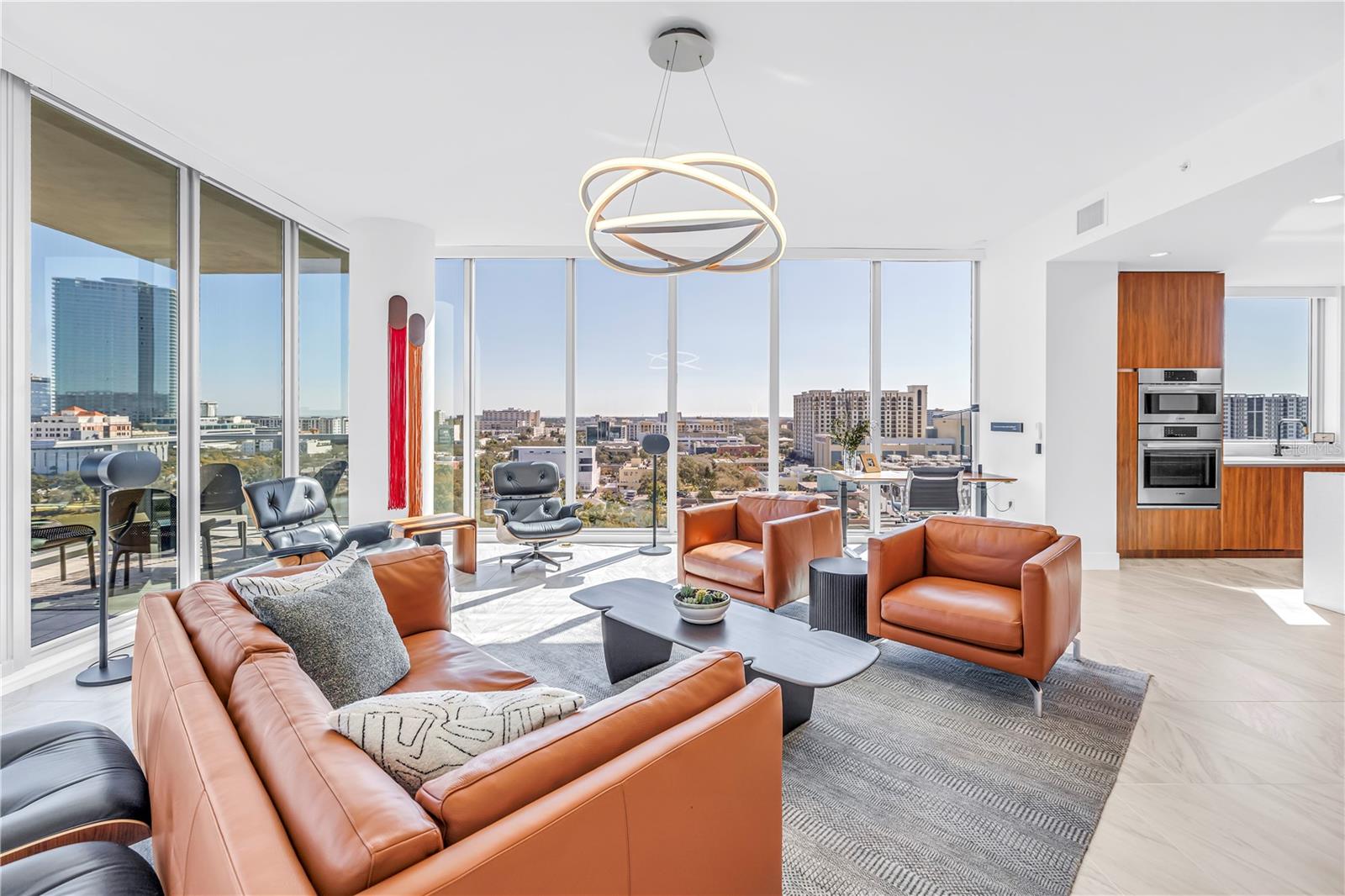 REFLECTION CONDO - Residential