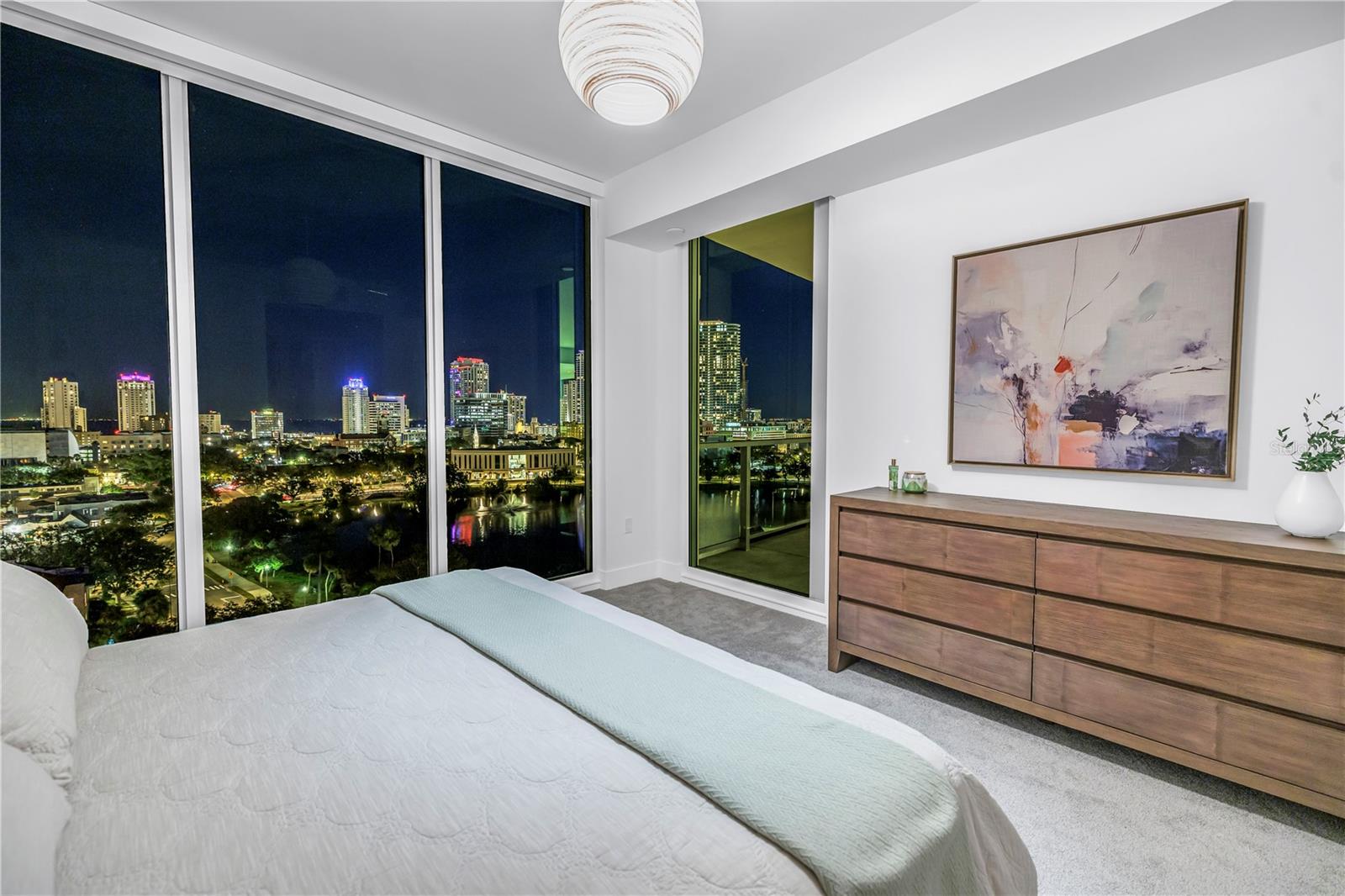 REFLECTION CONDO - Residential