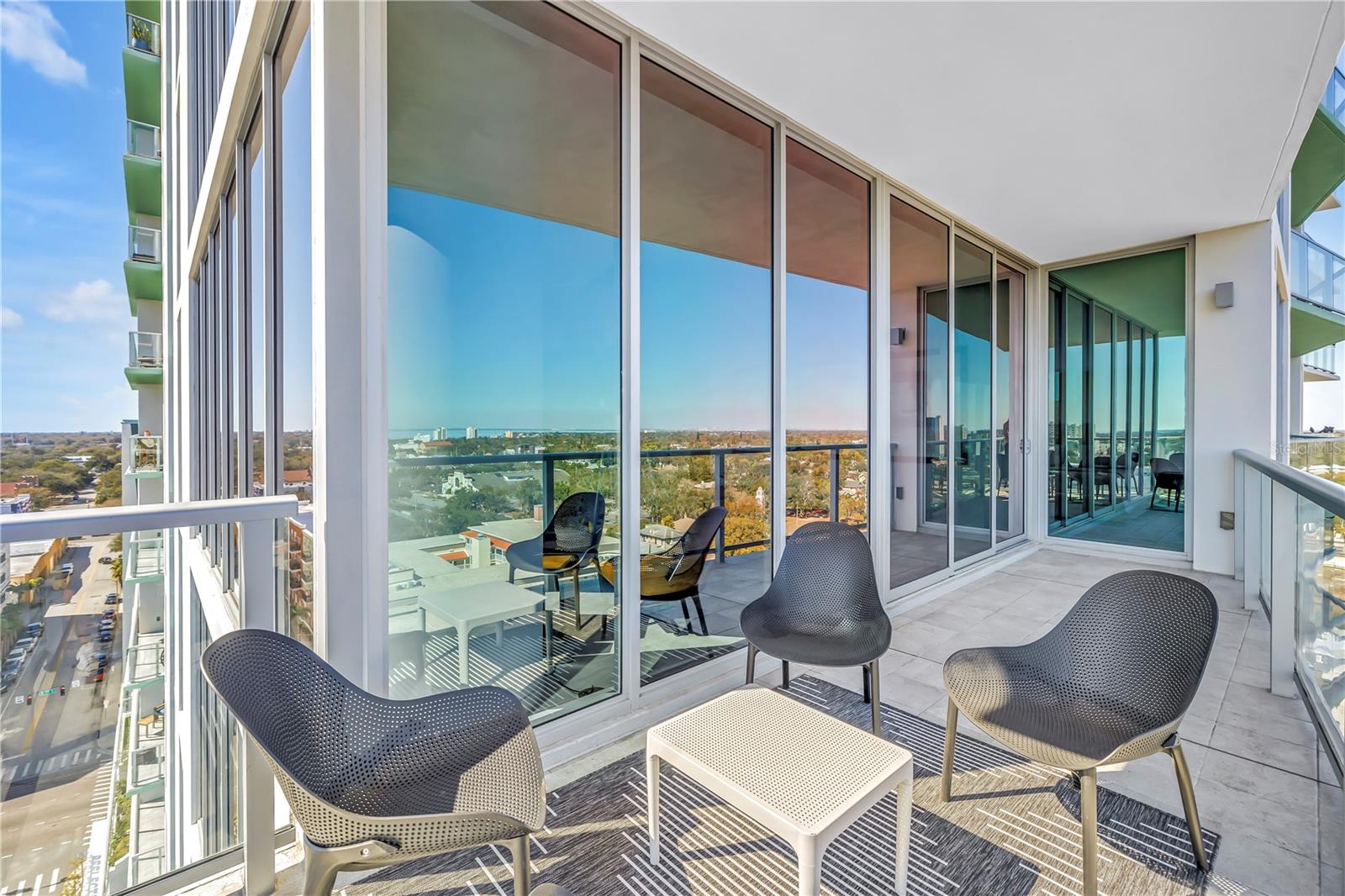 REFLECTION CONDO - Residential