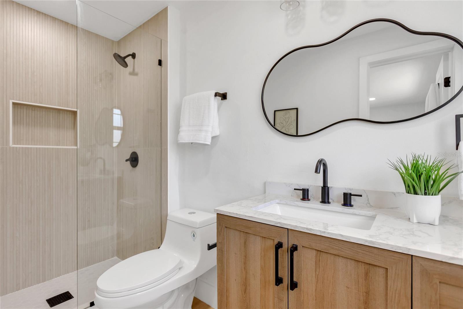 SOUTH GATE - Residential