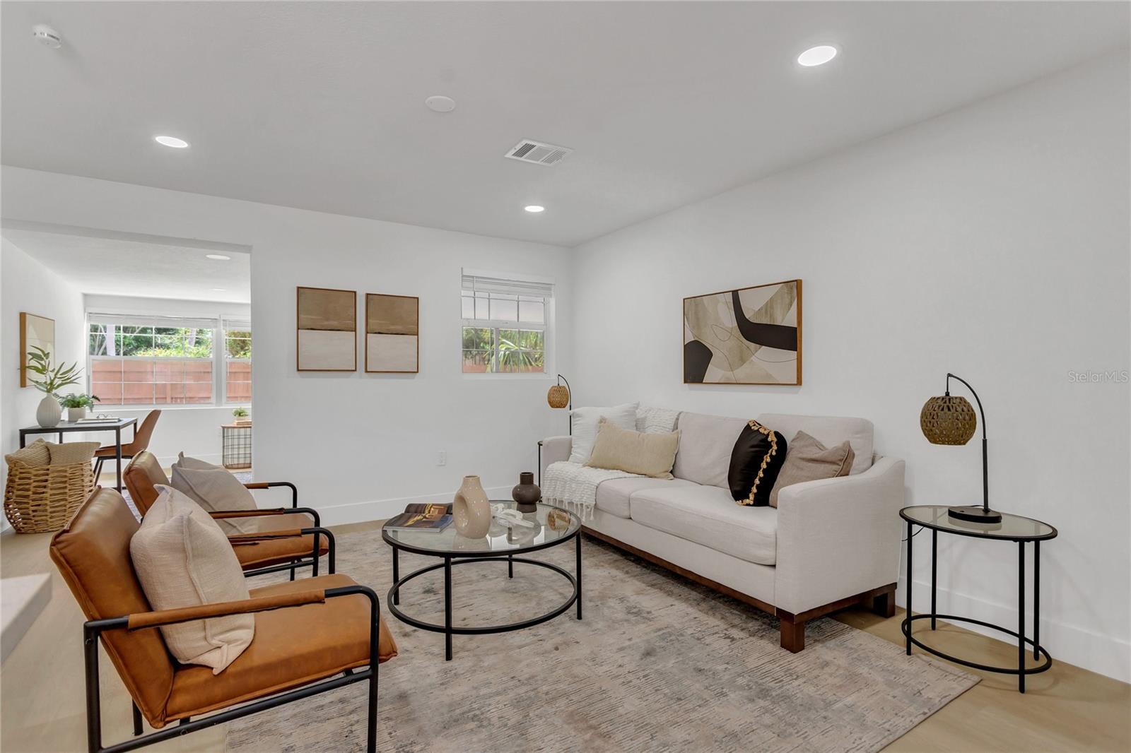 SOUTH GATE - Residential