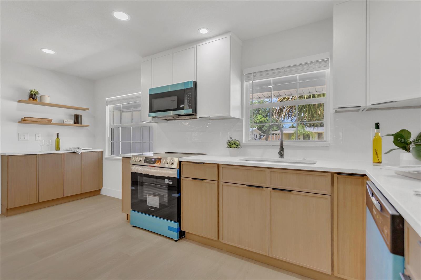 2837 WOODCREST DRIVE